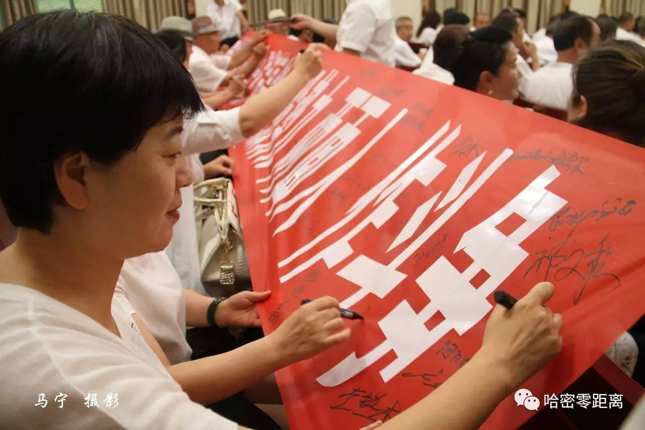 包含篮球队主教练发声，誓言带队登顶的词条