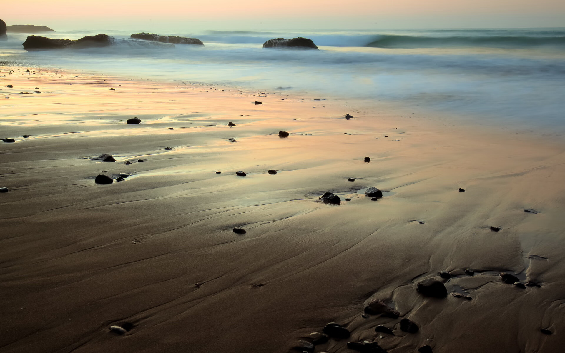 雨幕银箭鏖战绿刃，新生雷霆皮亚斯特里点燃赛场